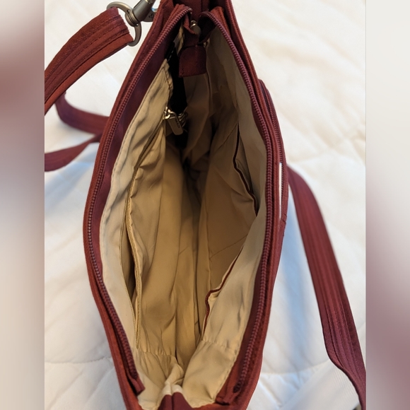 Travelon Crossbody Anti Theft Bag - Picture 5 of 5